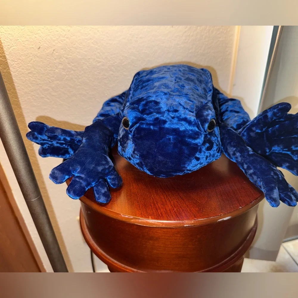 Vintage Commonwealth VELVET FROG Solid Blue Pattern 22